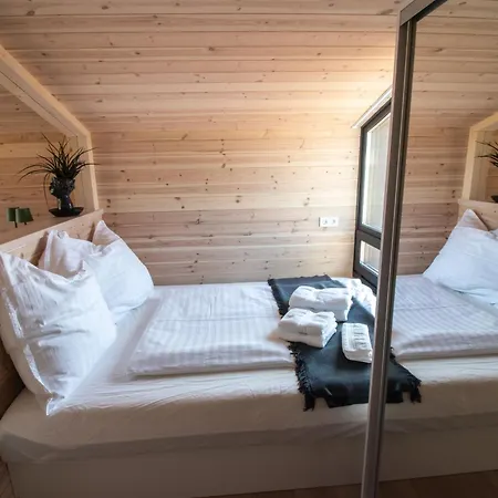 Bell-tiny Homes 营地